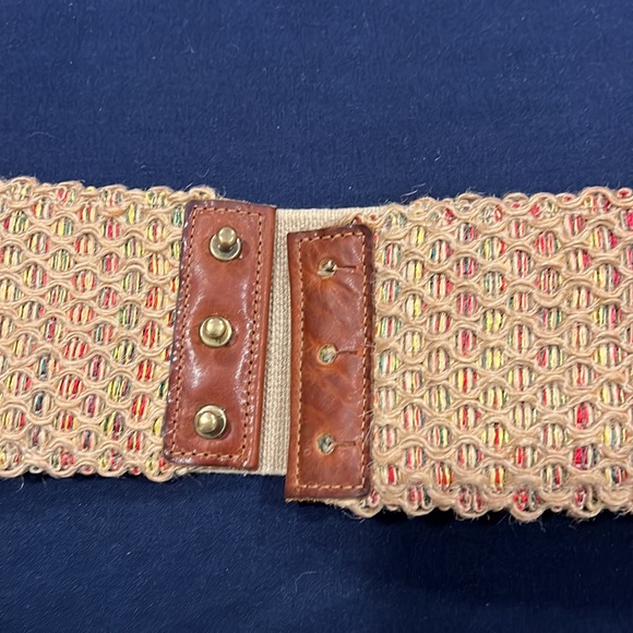 Adorable jute belt with subtle rainbow color detail 🌈 - Picture 5 of 6